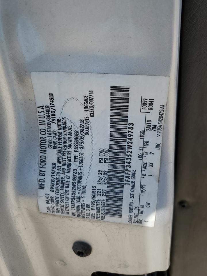 2002 Ford Focus - Image 12