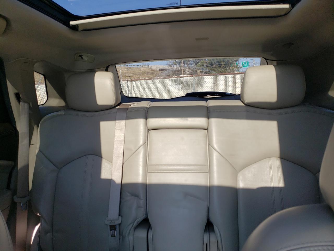 2016 Cadillac SRX - Image 10
