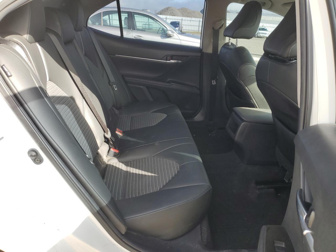 2021 Toyota Camry - Image 10