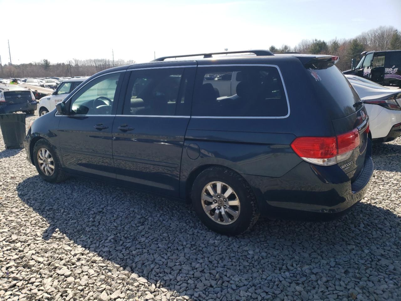 2010 Honda Odyssey - Image 2