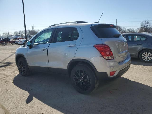  CHEVROLET TRAX 2022 Srebrny