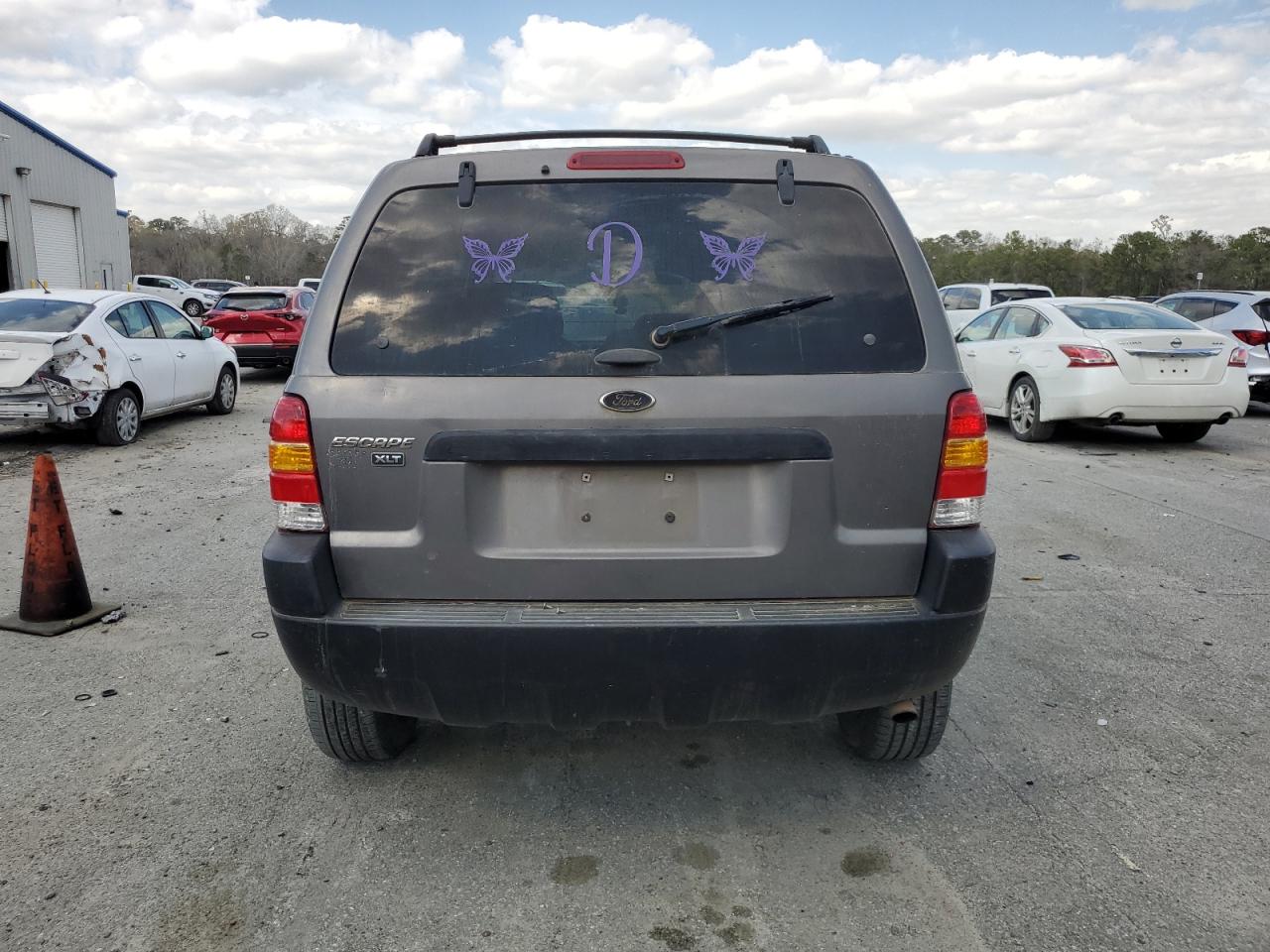 2003 Ford Escape - Image 6