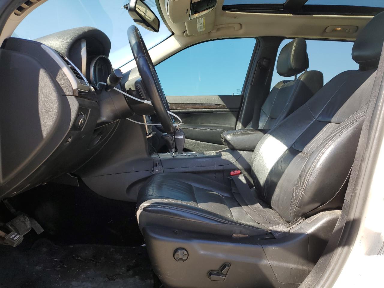 2012 Jeep Grand Cherokee - Image 7