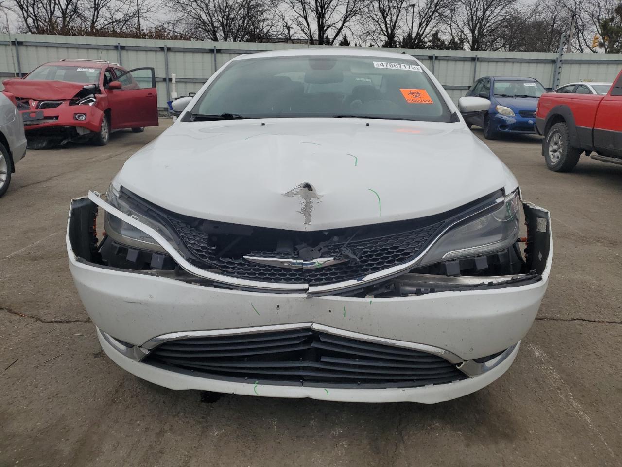 2015 Chrysler 200 - Image 5