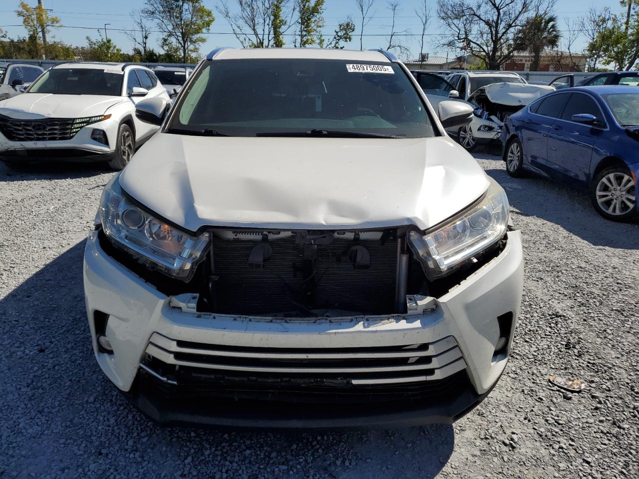 2019 Toyota Highlander - Image 5