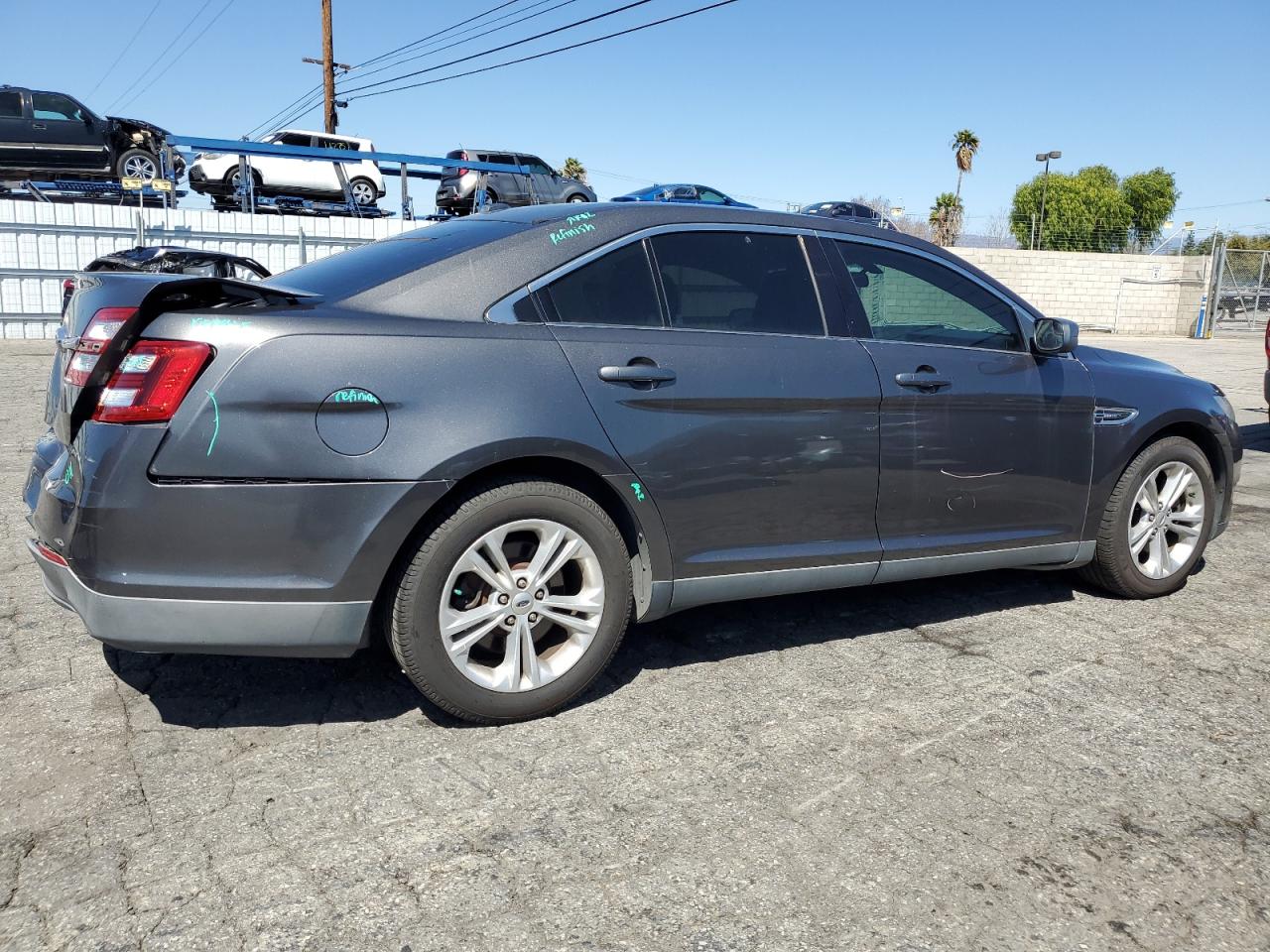 2015 Ford Taurus - Image 3