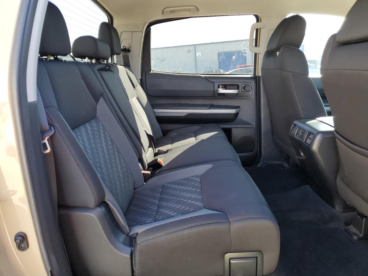 2019 Toyota Tundra - Image 10