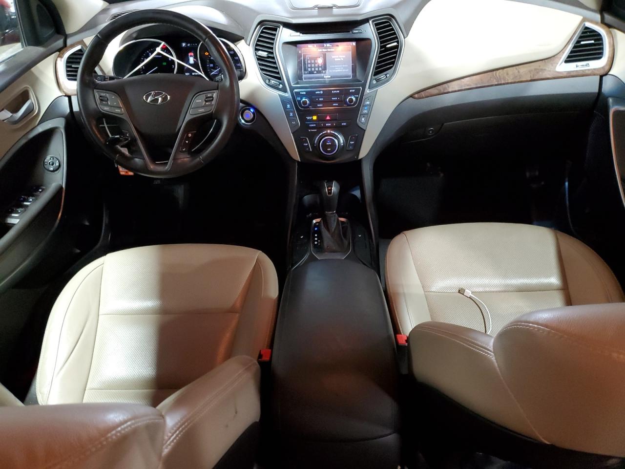 2017 Hyundai Santa Fe - Image 8