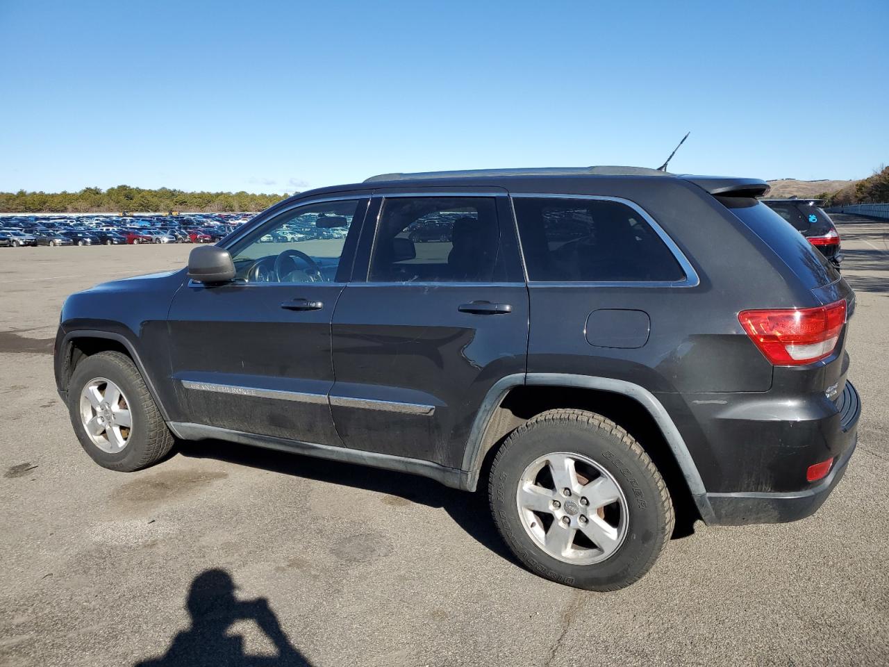 2011 Jeep Grand Cherokee - Image 2