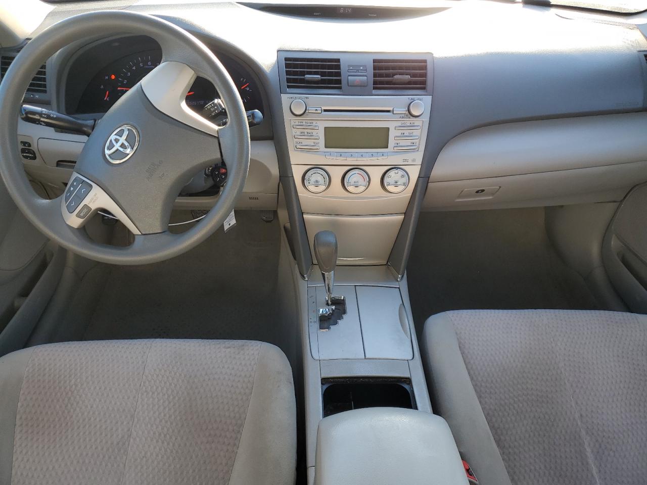 2011 Toyota Camry - Image 8