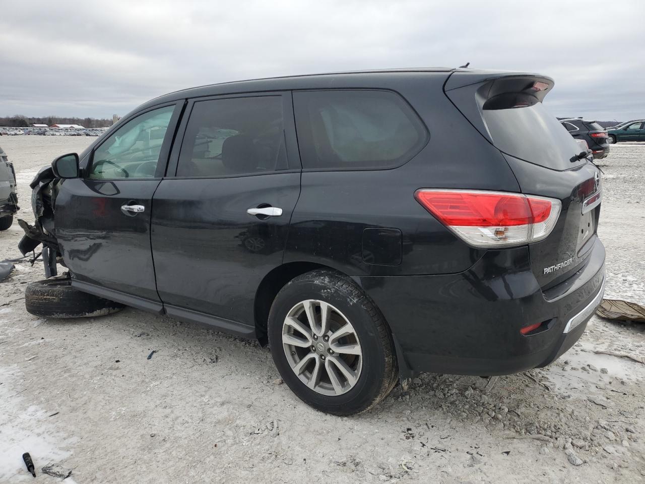 2014 Nissan Pathfinder - Image 2