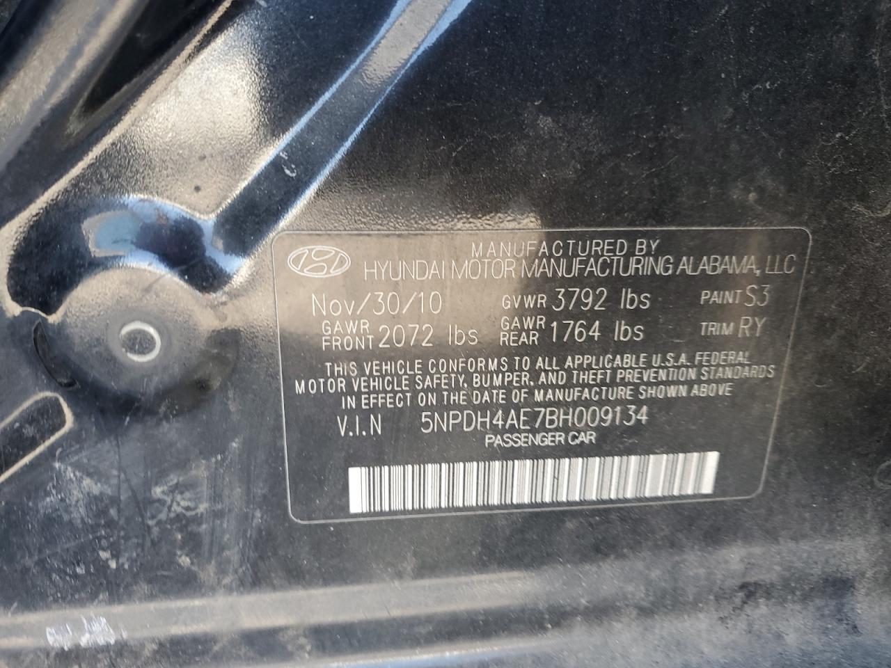 2011 Hyundai Elantra - Image 12