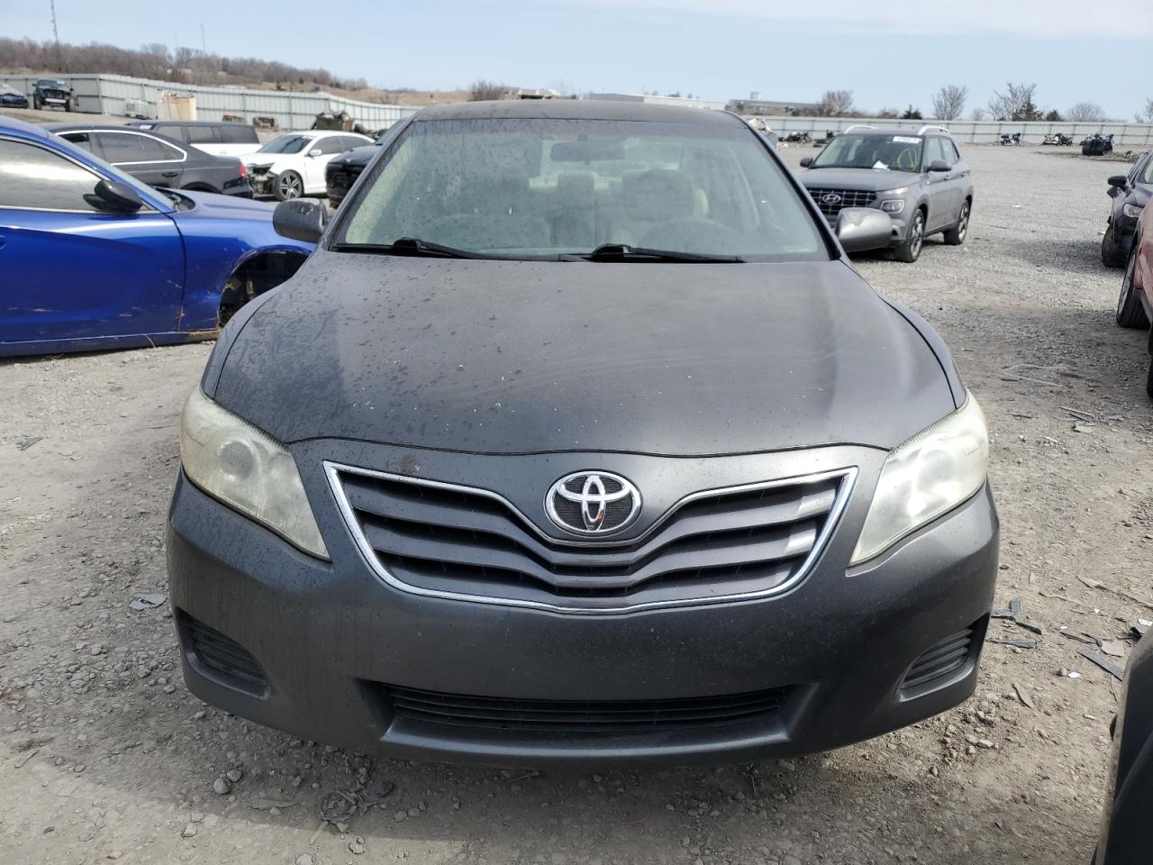2011 Toyota Camry - Image 5