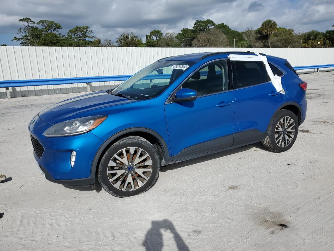 2020 Ford Escape Titanium за продажба в West Palm Beach, FL - Water/Flood