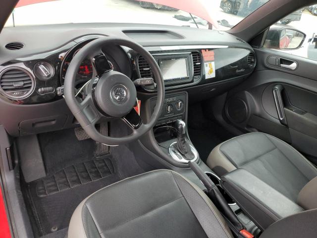 Хэтчбеки VOLKSWAGEN BEETLE 2015 Красный