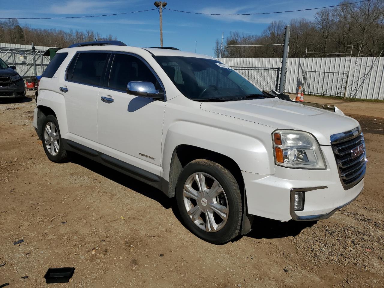 2016 GMC Terrain - Image 4
