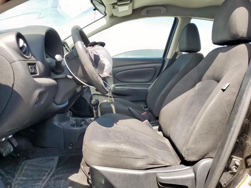  NISSAN VERSA 2018 Czarny