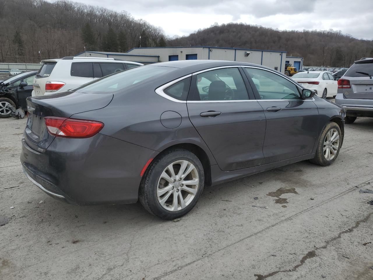 2015 Chrysler 200 - Image 3
