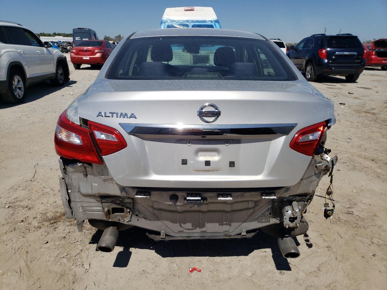 2016 Nissan Altima - Image 6