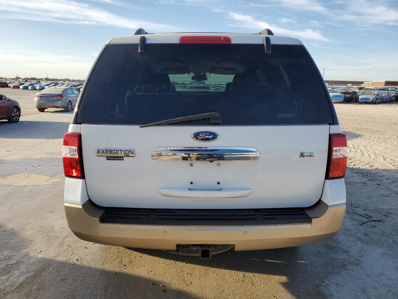 2012 Ford Expedition - Image 6
