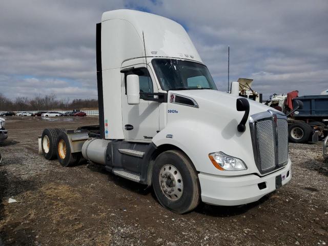 2017 Kenworth T680 Semi Truck