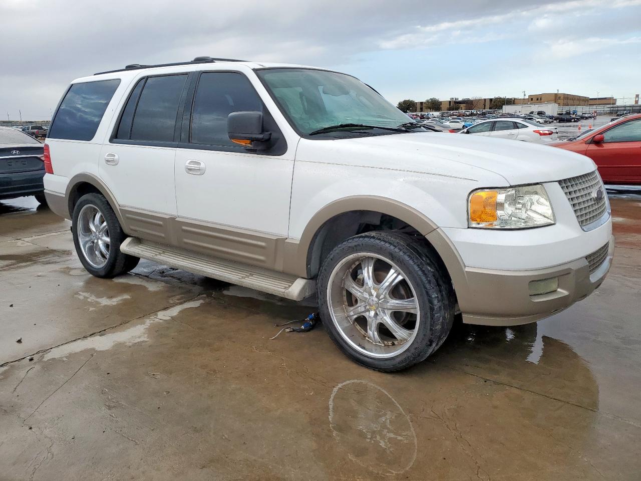 2004 Ford Expedition - Image 4