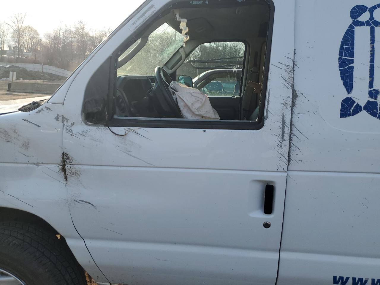 2009 Ford Econoline - Image 7