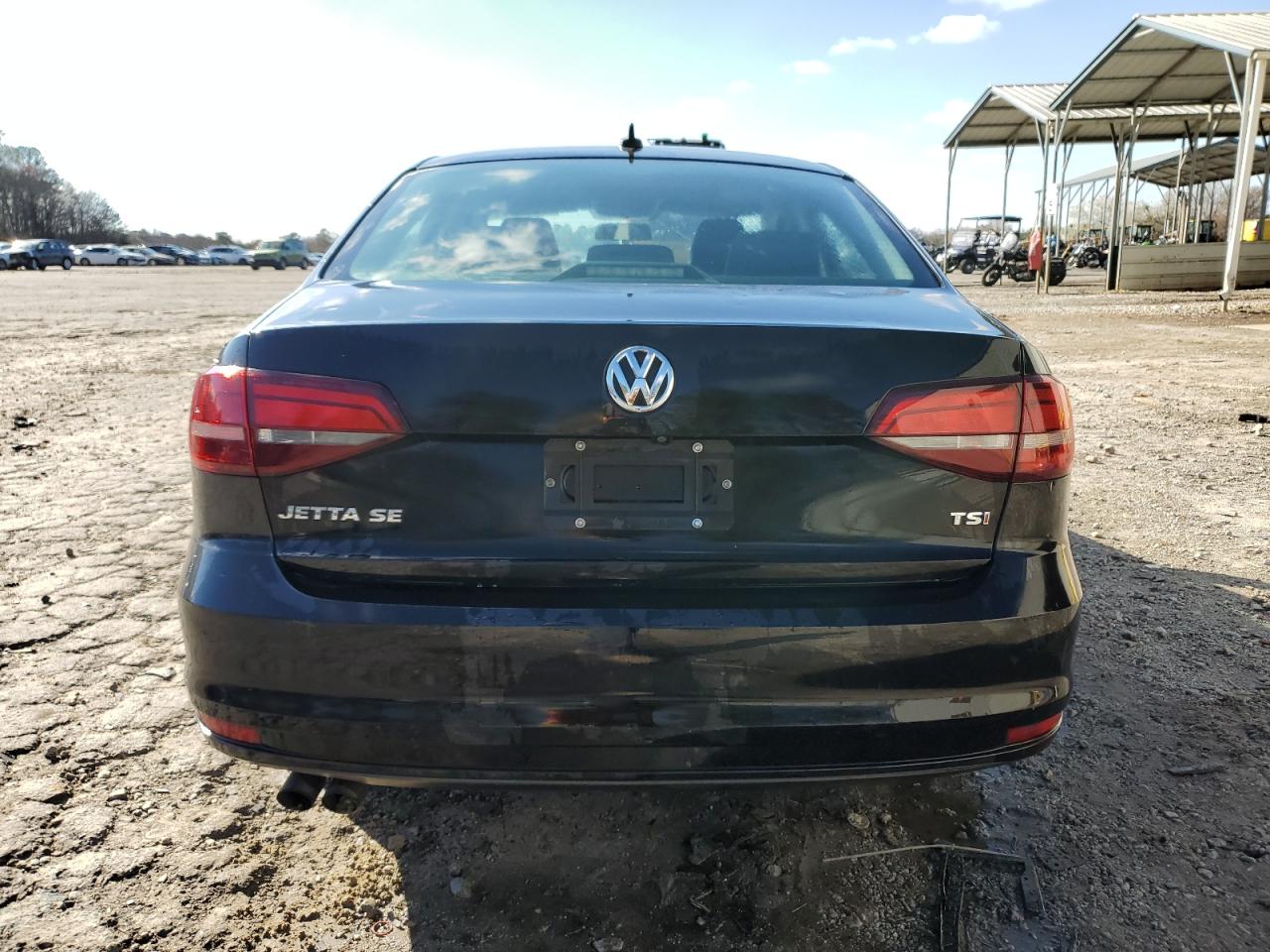 2017 Volkswagen Jetta - Image 6