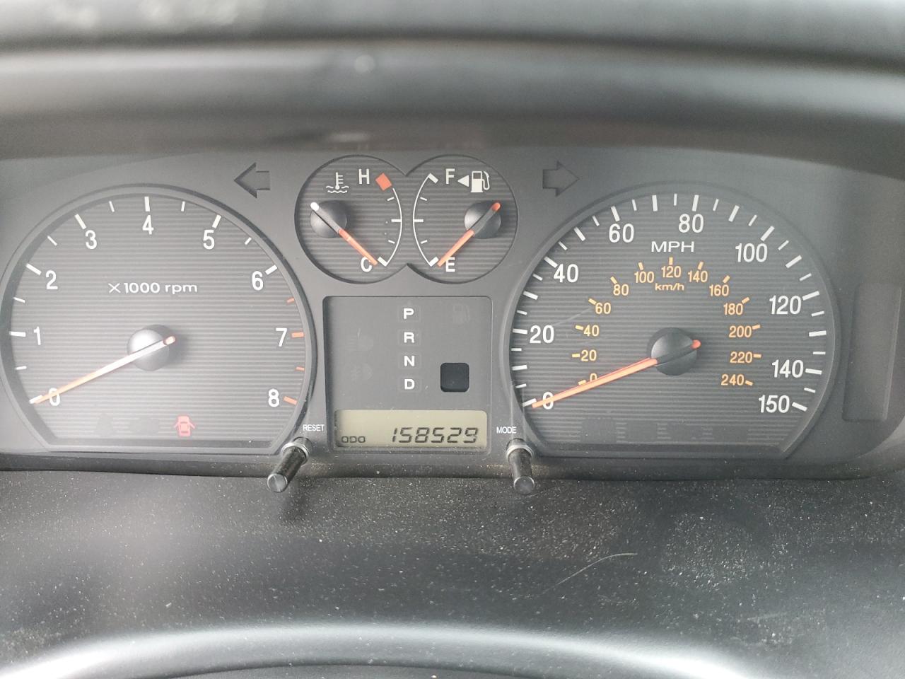 2004 Hyundai Sonata - Image 9