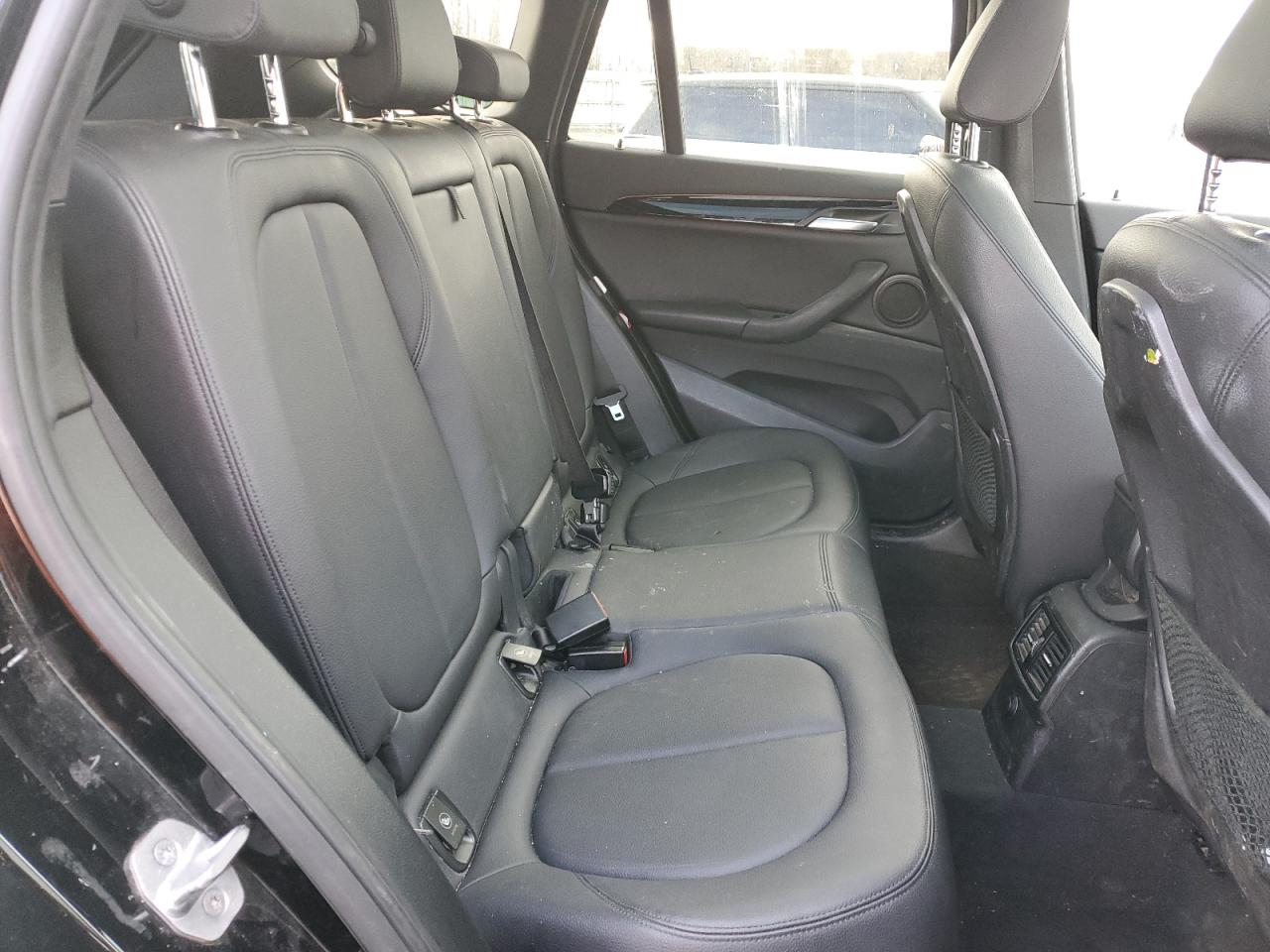 2017 BMW X1 - Image 11