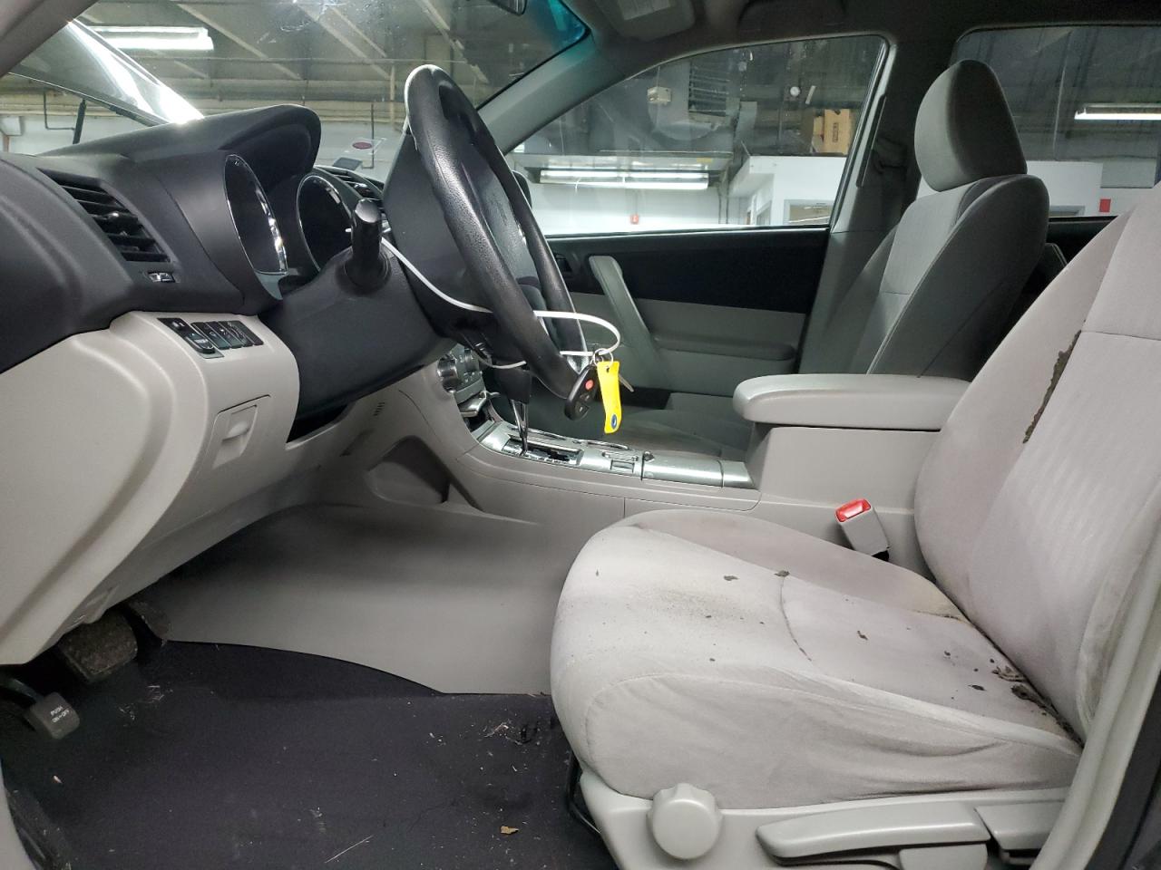 2012 Toyota Highlander - Image 7