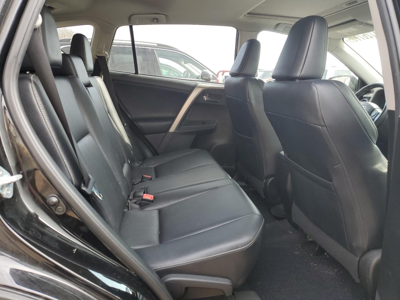 2014 Toyota RAV 4 - Image 11