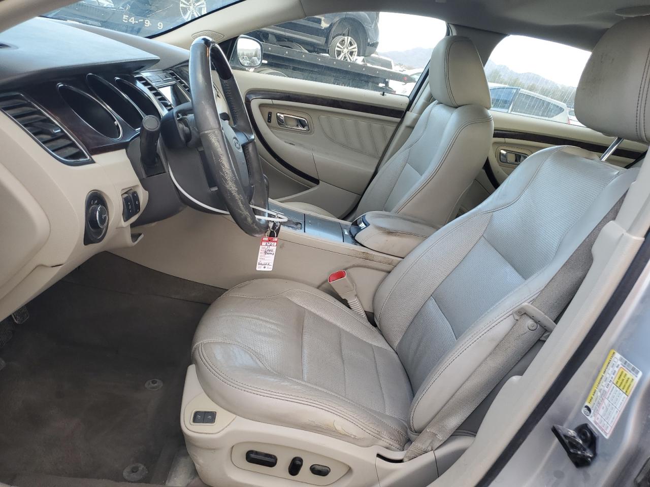 2011 Ford Taurus - Image 7