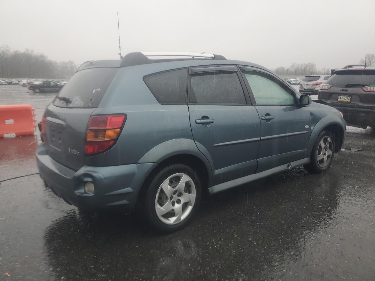 2008 Pontiac Vibe - Image 3