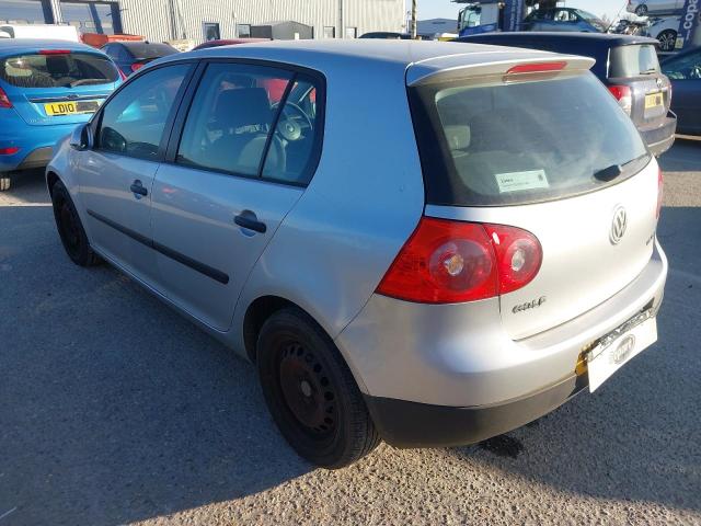 2005 VOLKSWAGEN GOLF FSI S