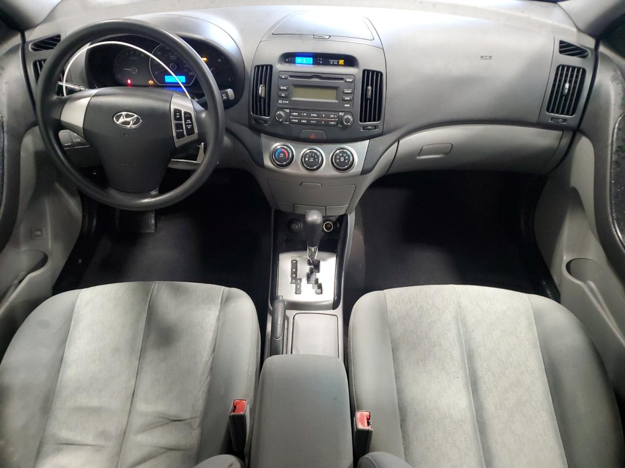 2010 Hyundai Elantra - Image 8