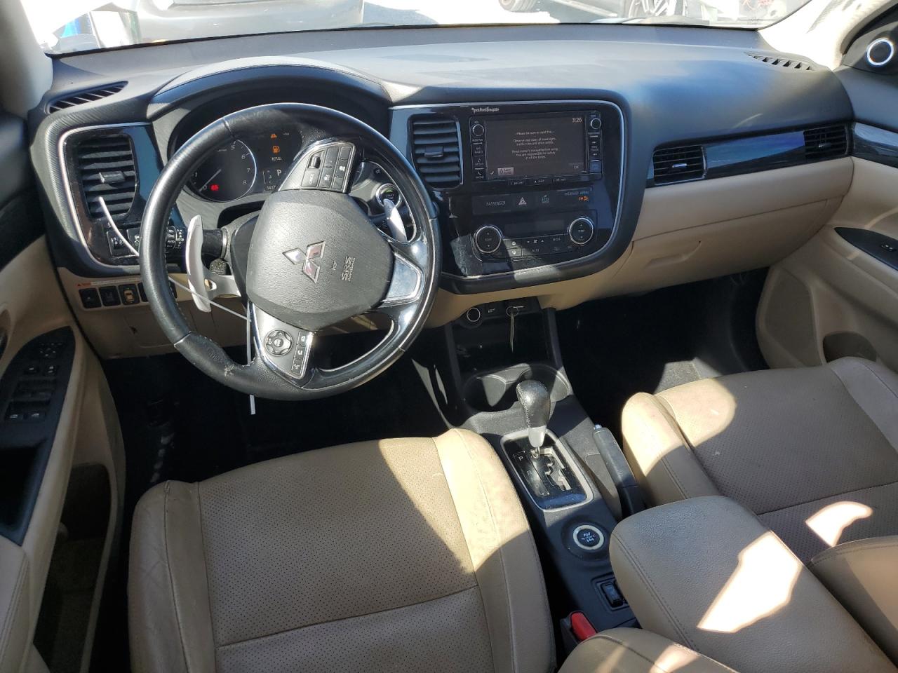 2016 Mitsubishi Outlander - Image 8
