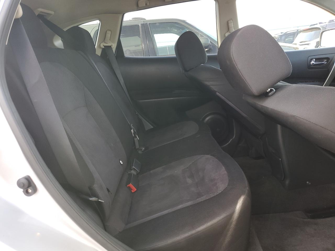 2013 Nissan Rogue - Image 11