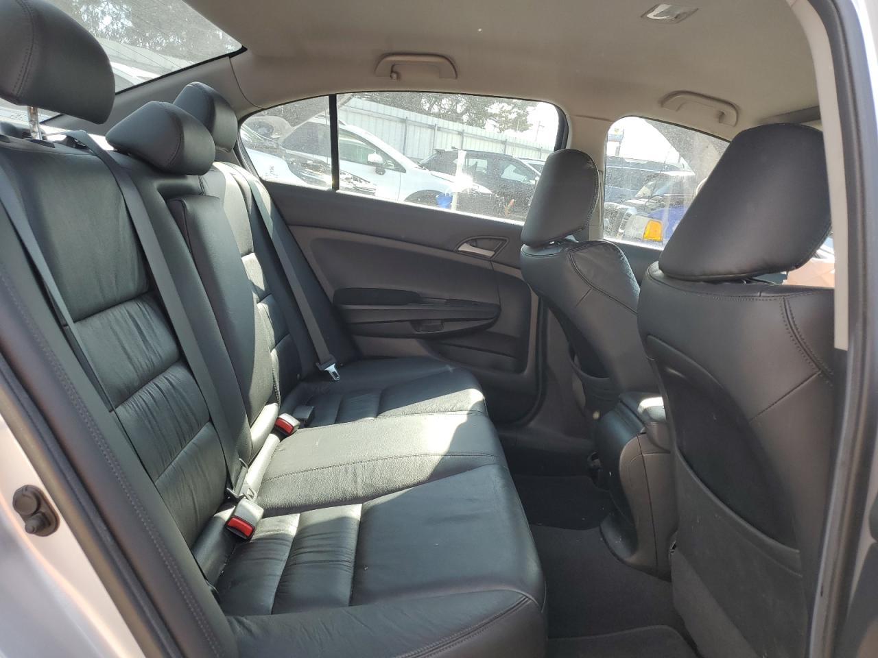 2012 Honda Accord - Image 11