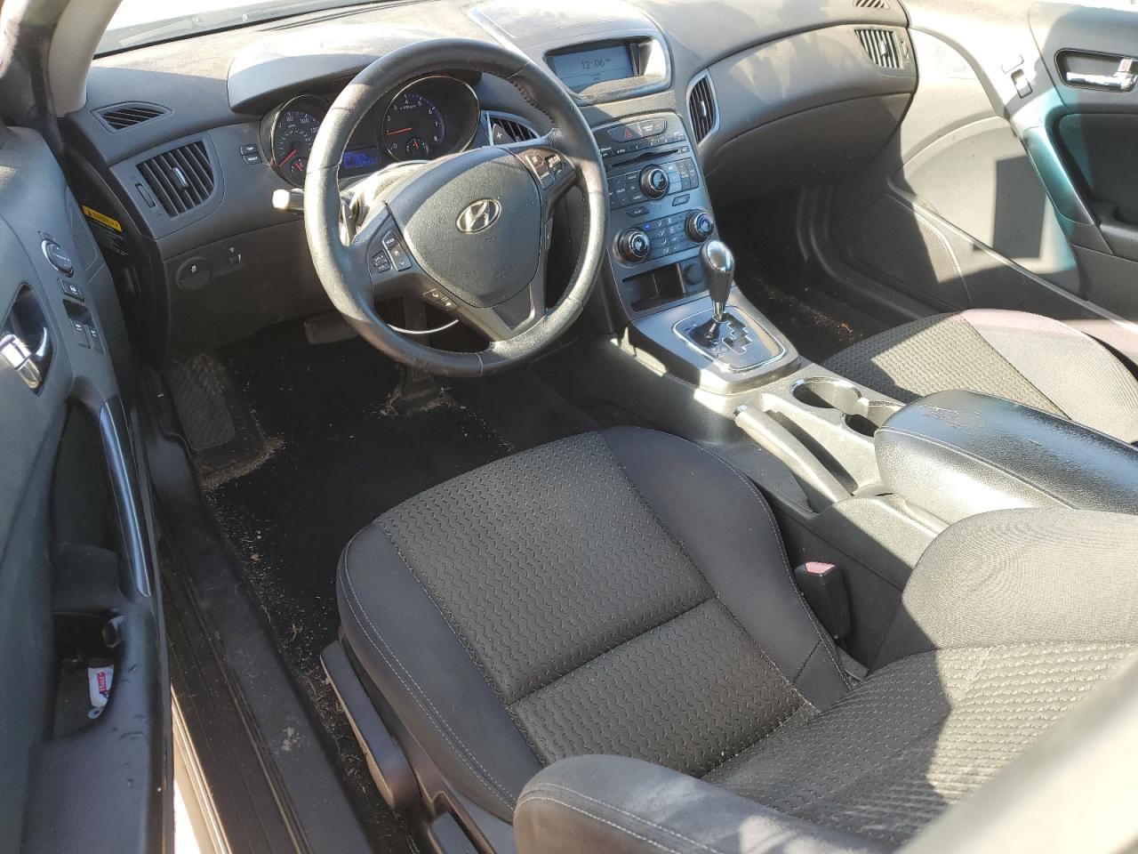 2012 Hyundai Genesis - Image 8