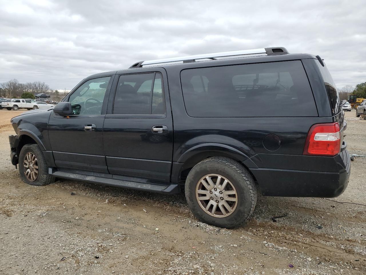 2012 Ford Expedition - Image 2