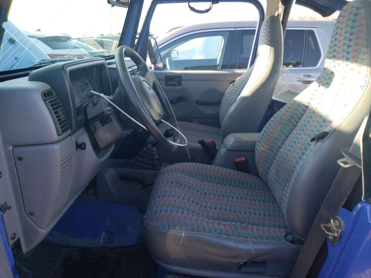 1997 Jeep Wrangler - Image 7