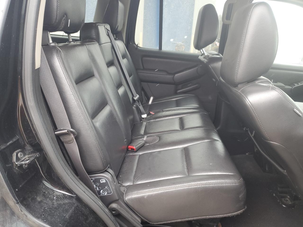 2009 Ford Explorer - Image 11
