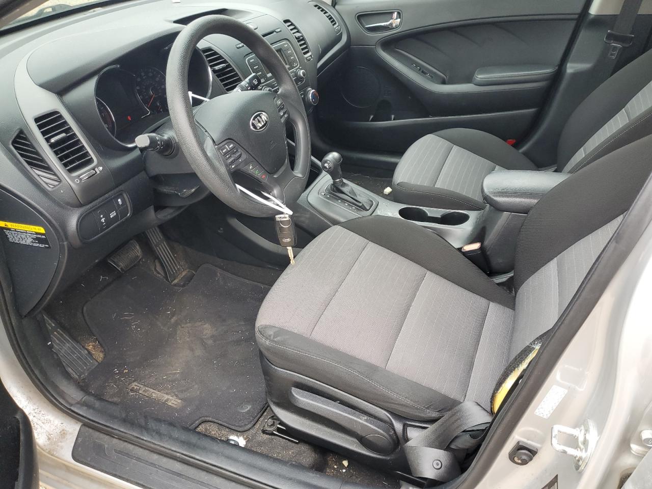 2016 Kia Forte - Image 7