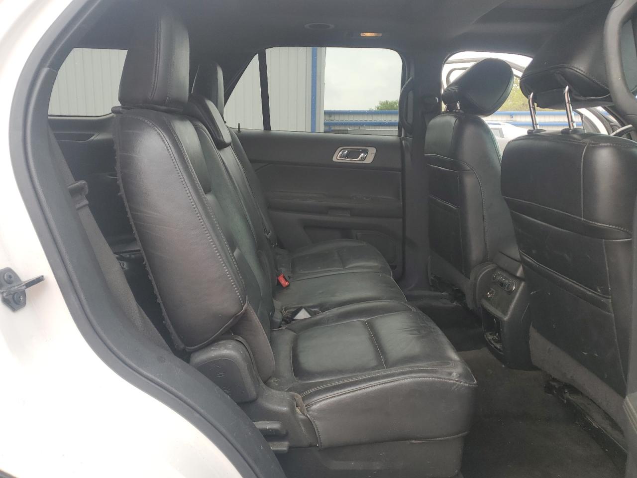 2011 Ford Explorer - Image 11