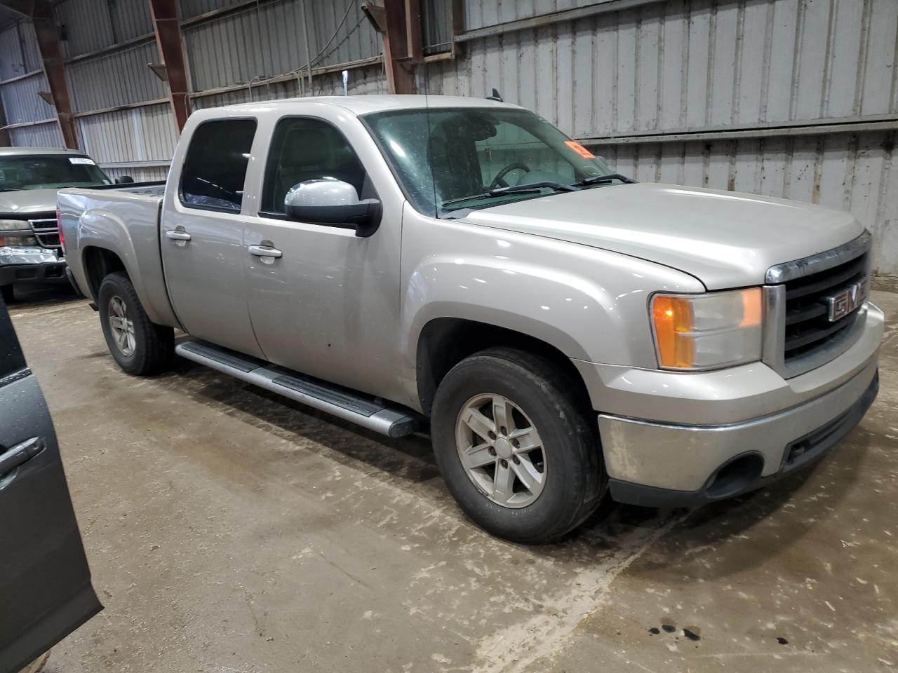 2007 GMC Sierra - Image 4