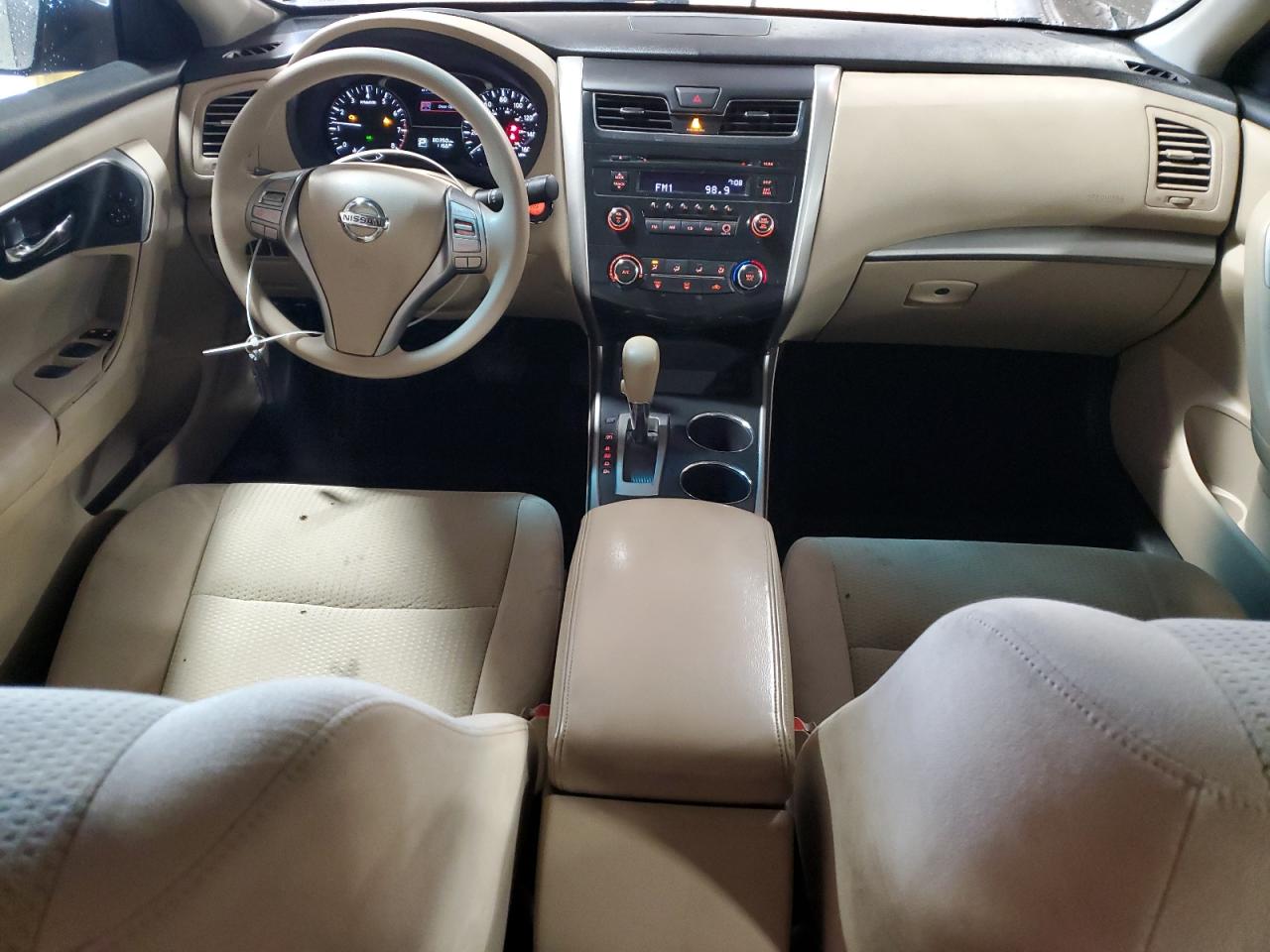 2015 Nissan Altima - Image 8