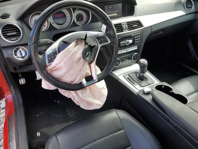  MERCEDES-BENZ C-CLASS 2014 Червоний