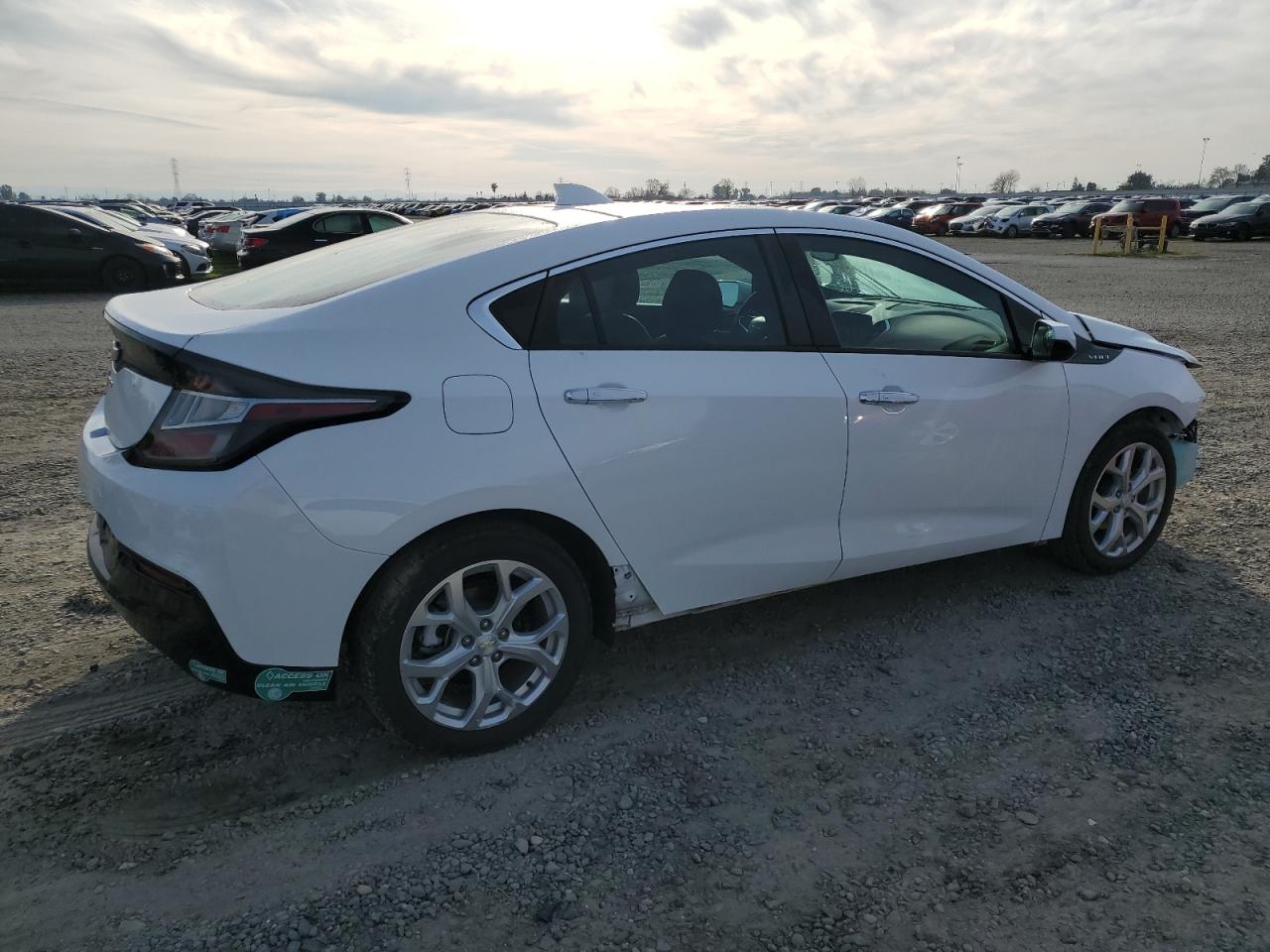 2017 Chevrolet Volt - Image 3