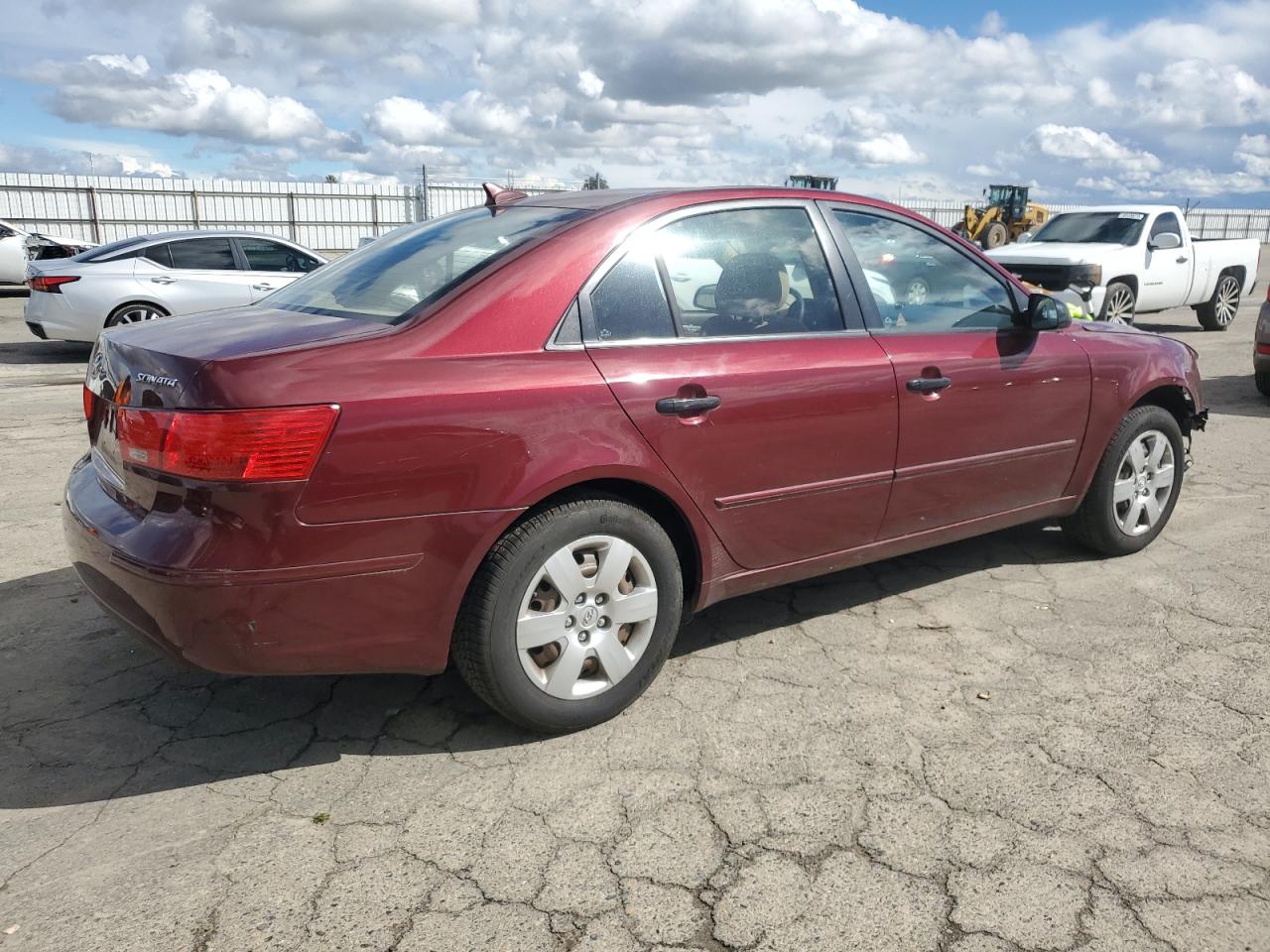 2010 Hyundai Sonata - Image 3